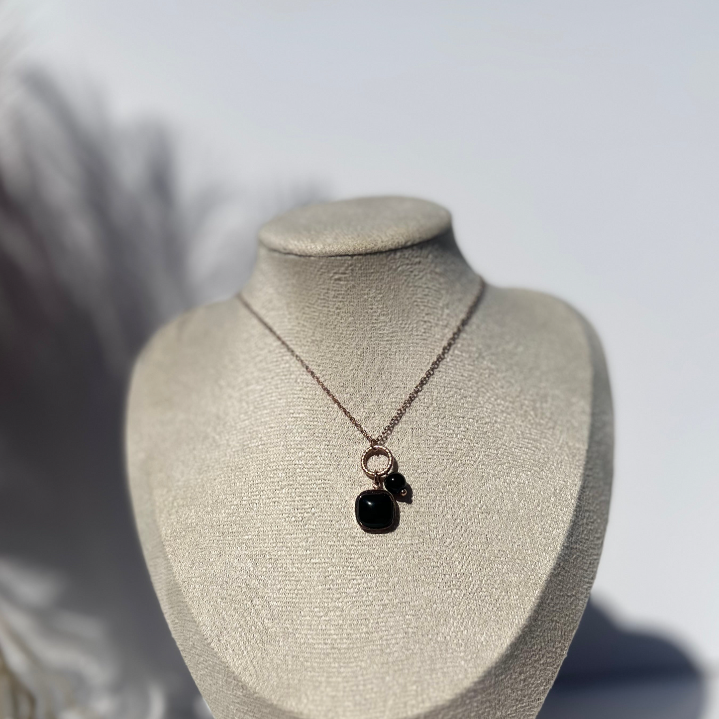 MOONLIT NOIR NECKLACE