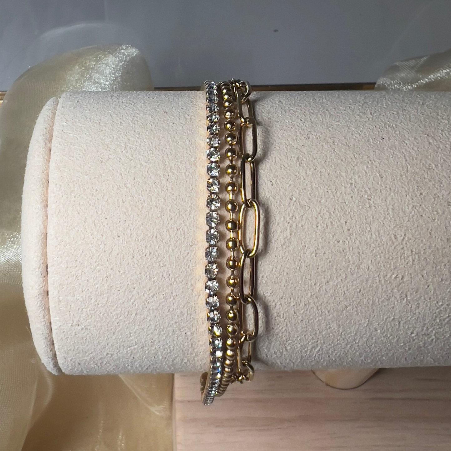 TRI-LAYERED BRACELET