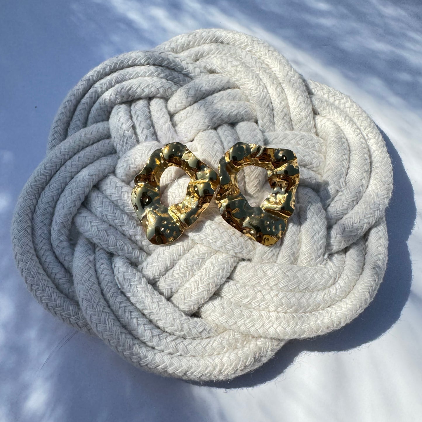 GOLDEN ETERNITY STUD