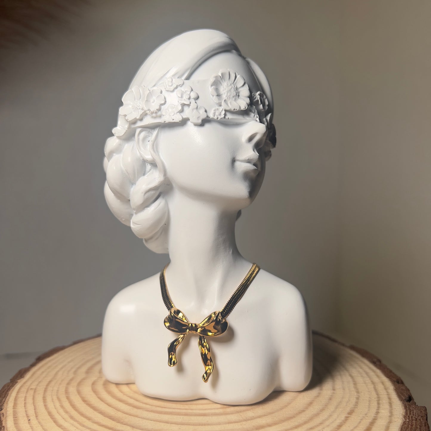 DAINTY BOWKNOT NECKLACE