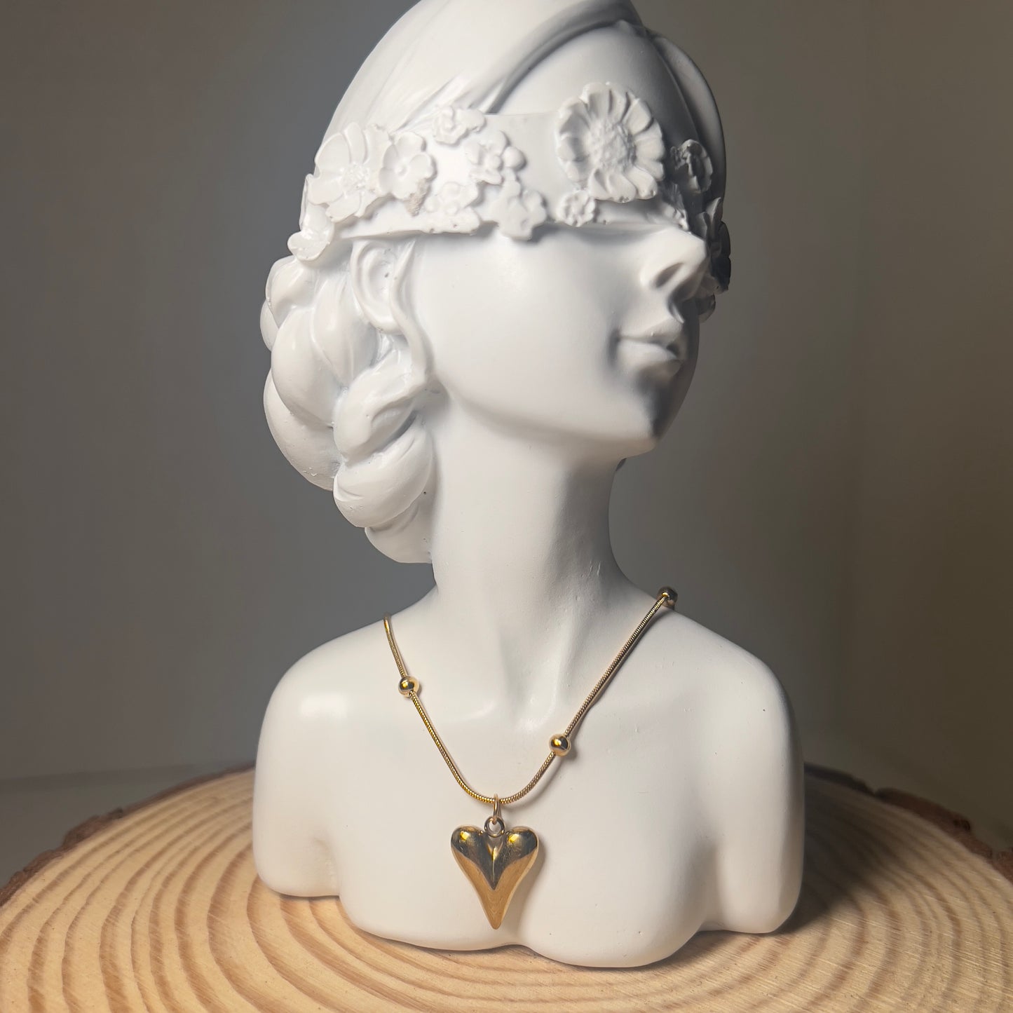 GOLDEN BEAD LOVE PENDANT